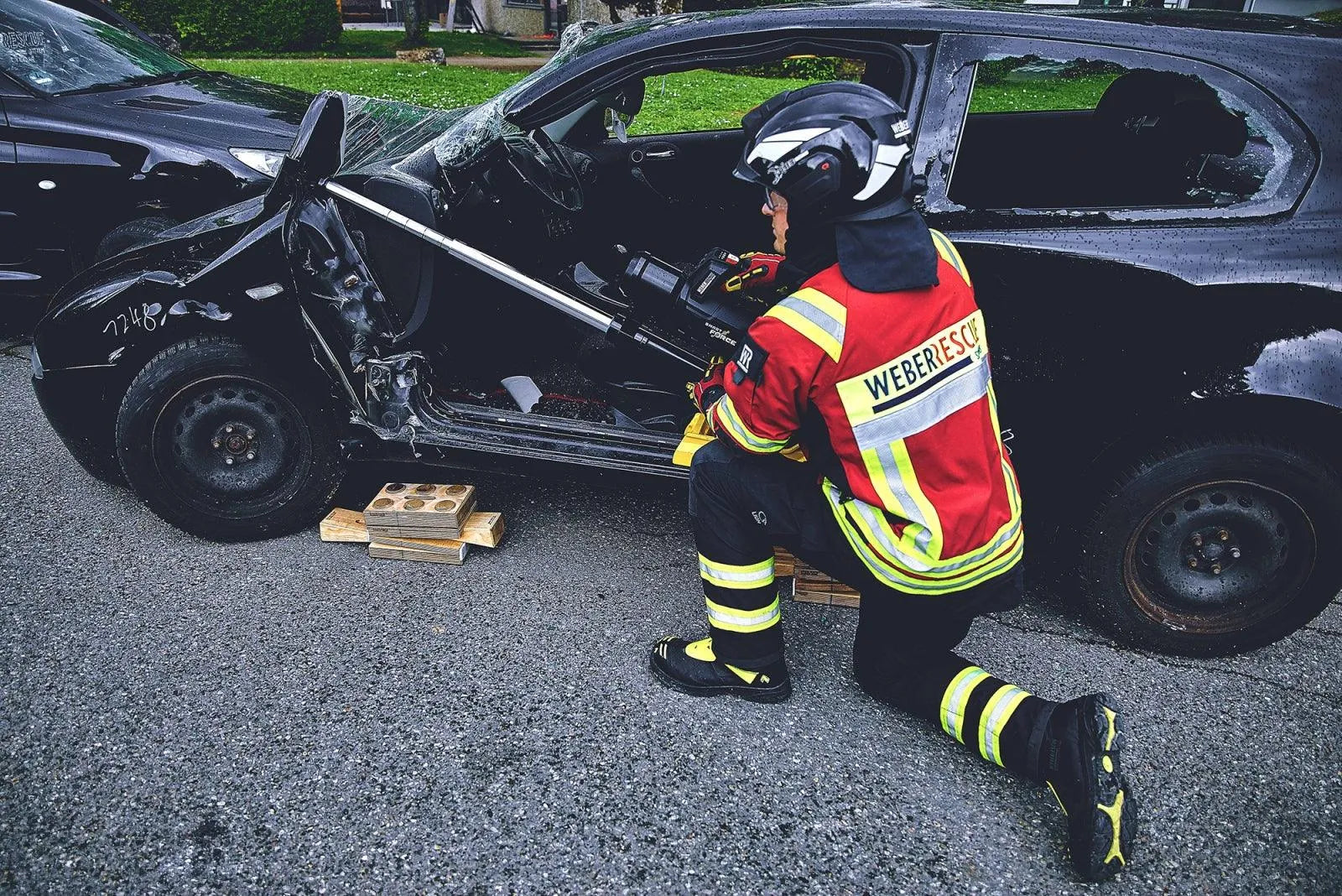 WEBER RESCUE CYLINDER RZT 2-1360 SMART-FORCE - pslfireandsafety.co.nz